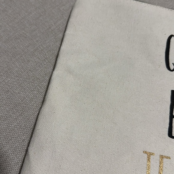 NWT Free With $25 Purchase-Canvas Zip Top Carry All bag - Picture 10 of 13